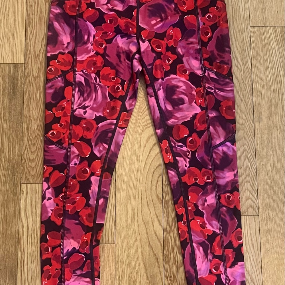 KATE SPADE ELECTRIC ROSE STUDIO LEGGINGS - SIZE: XS - Picture 4 of 8